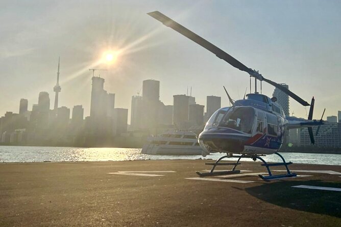 Toronto Skyline Helicopter Tour CN Tower Loop - Key points at a glance