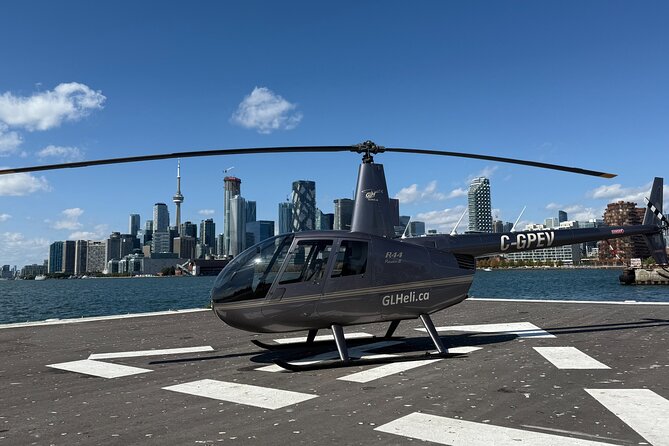 Toronto Skyline Helicopter Tour CN Tower Loop - Why this CN Tower flight is different