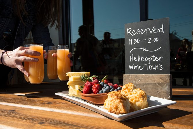 Tour DeVine by Heli - Helicopter Wine Tour - Why flying changes an Oregon wine day