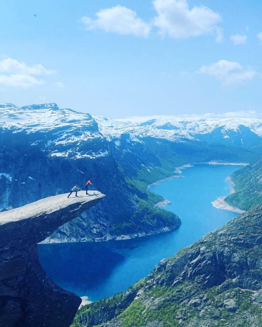 Trolltunga Helicopter & Waterfalss Sightseeing From Bergen - Leaving Bergen for the Hardanger region