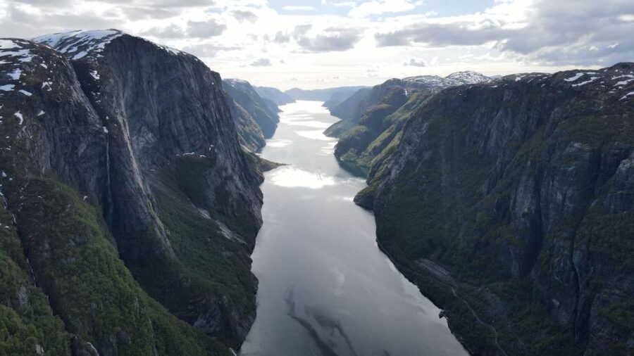 Trolltunga Helicopter & Waterfalss Sightseeing From Bergen - The Hardangerfjord helicopter flight