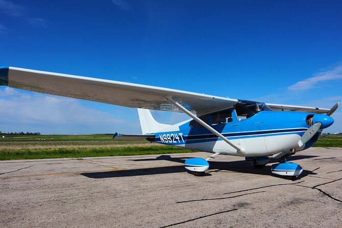 Ultimate Small Plane Aerial Tour to See Badlands National Park - Seeing Badlands National Park from Wall Municipal Airport