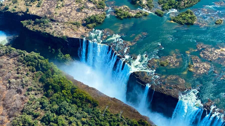 Victoria Falls:Explore the Zambezi Helicopter Experience - The return over Victoria Falls town