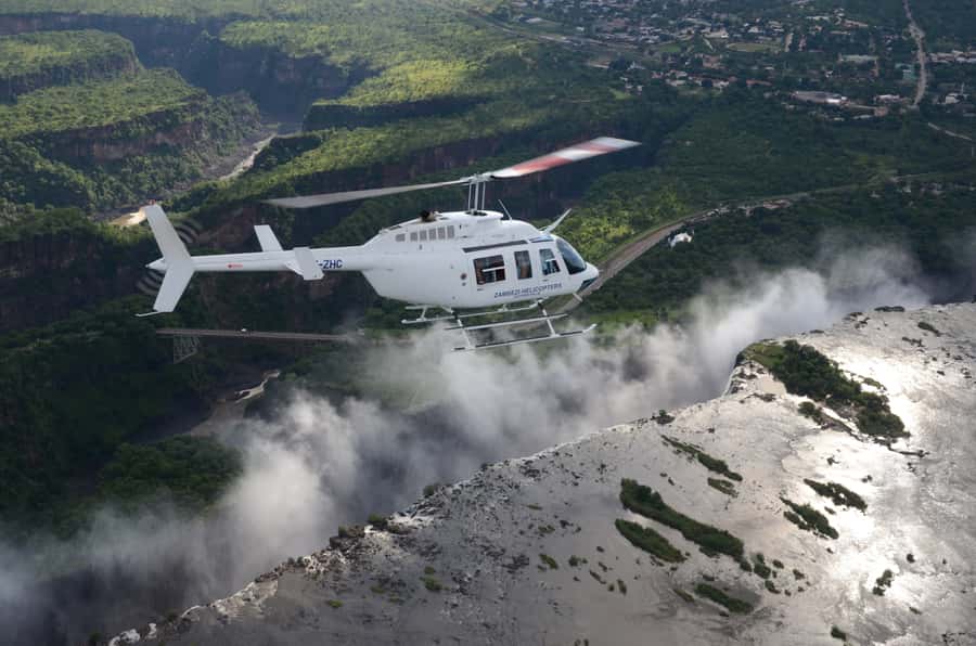 Victoria Falls:Explore the Zambezi Helicopter Experience - Families, accessibility, and practical limits