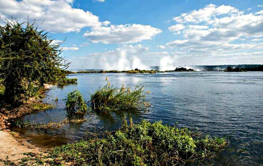 Victoria Falls Helicopter Tour - Walking the cascades and changing viewpoints