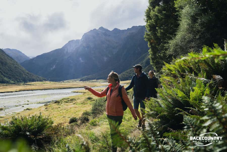 Wānaka: Heli Siberia Max - Helicopter Flight, Hike, Jet Boat - Starting at Backcountry Helicopters in Makarora