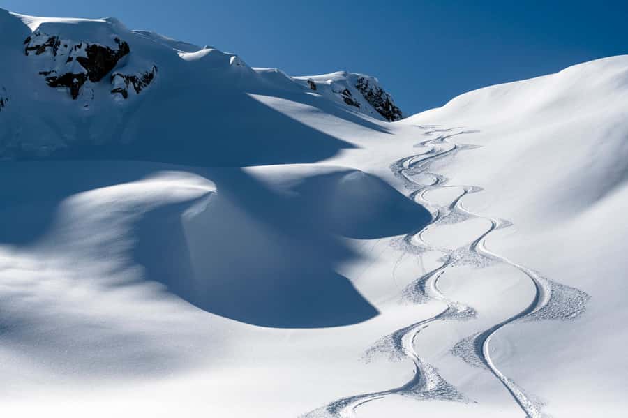Whistler: Glacier Helicopter Tour over Wedge Mountain - Wedge Glacier from a close aerial view